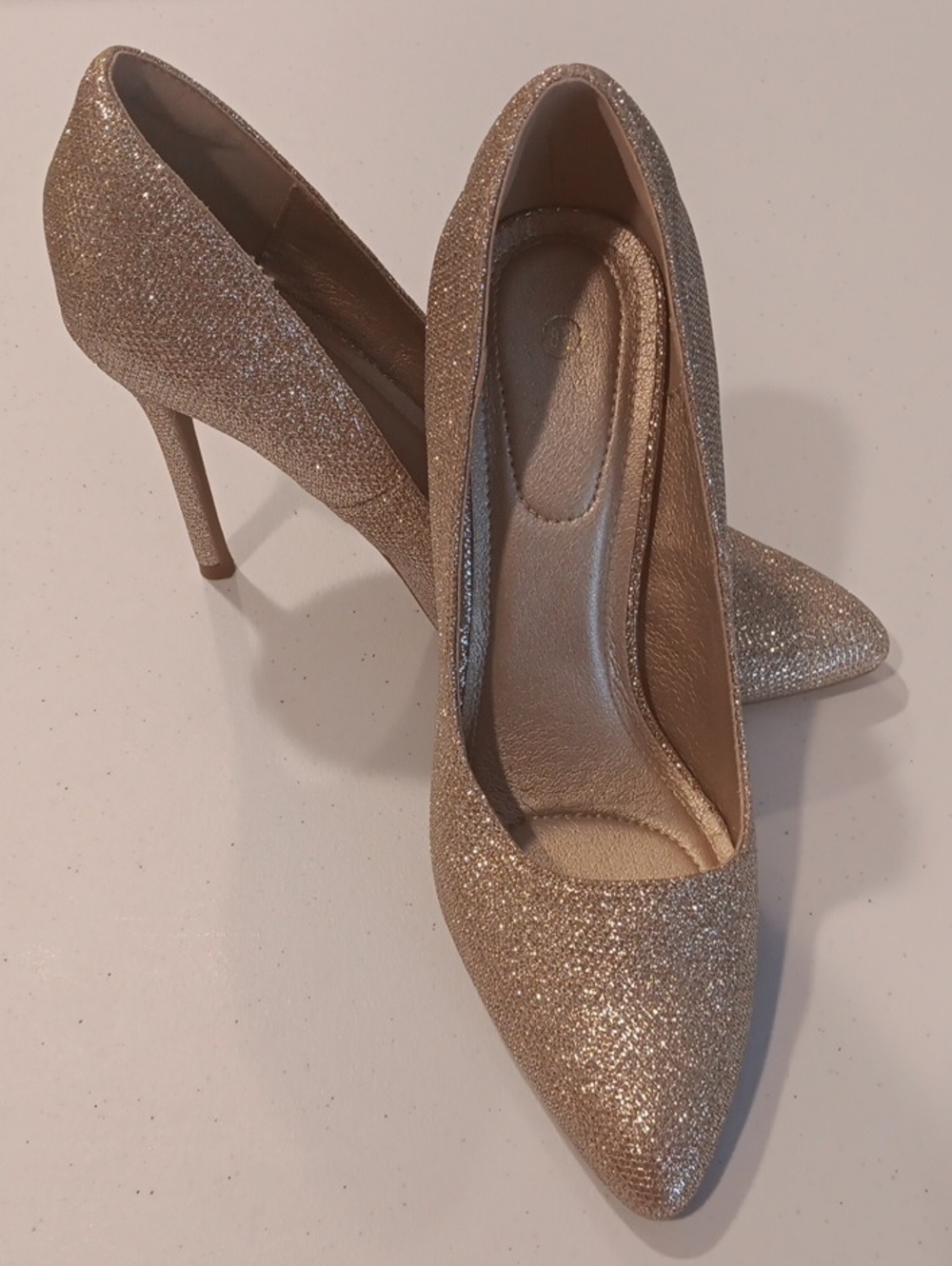 Mysoft Gold Glitter Pointed-Toe Stiletto Pumps, LIke New